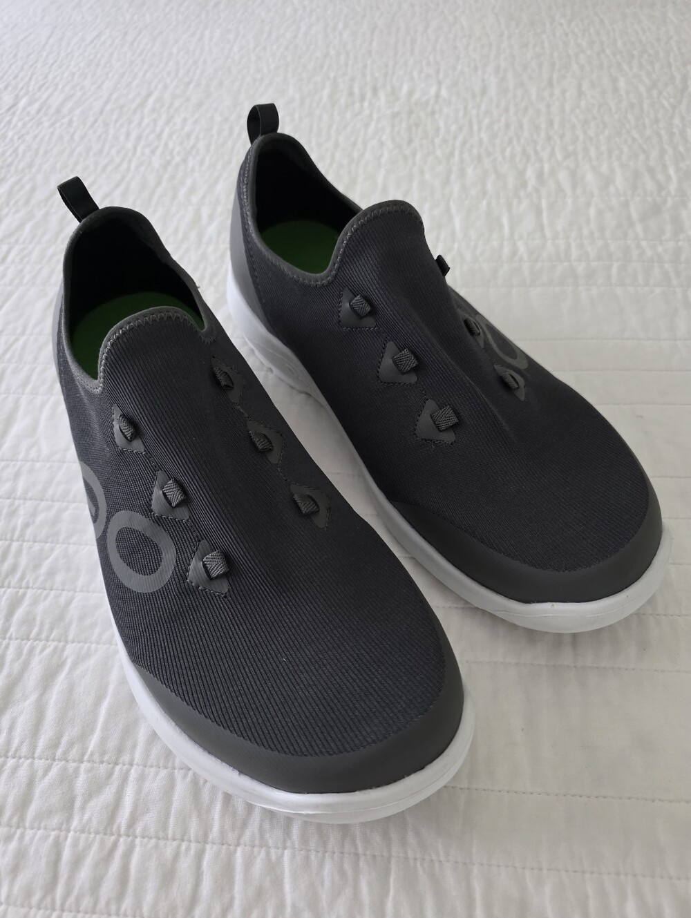 Ofoos Oomg Sport Slip-On Men's Athletic Sneakers in Black Size 12.5